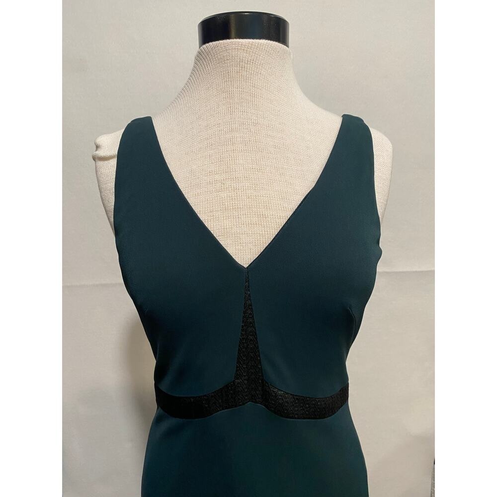 David Meister Women's 6 Green Double V-Neck Sheath Dress Metallic Details - Picture 4 of 14